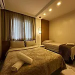 CTN001 - Apartamento NOVO na quadra do mar, 2 quartos, tela proteção, cervejeira, maquina lava e seca, garagem privativa!